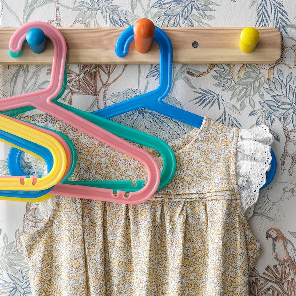 Children's coat-hanger, mixed colours