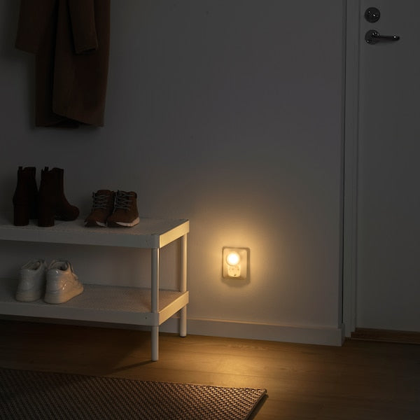 LED nightlight with sensor, white